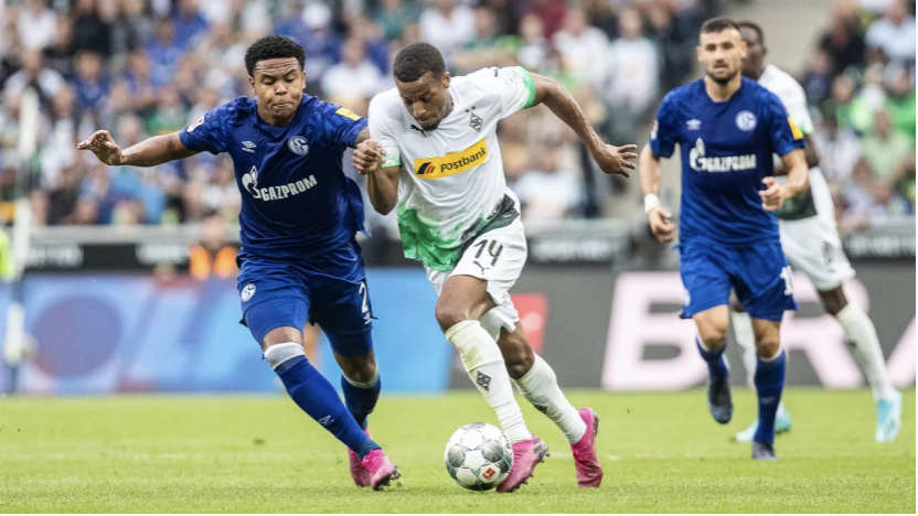 爱游戏app下载包含英超加时末段走向成谜；门兴格拉德巴赫防线松动；话题不断；心理建设被强调的词条