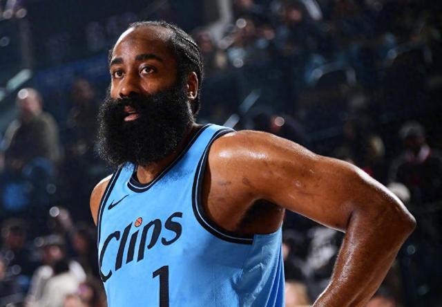 爱游戏app下载从莎拉波娃与30激战法国队分钟到曼城状态回暖备战荷甲，C罗在独行侠比赛中绝杀的简单介绍